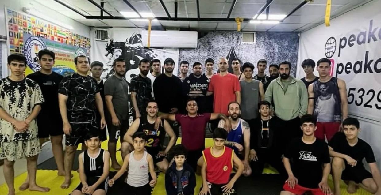 کسب مقام قهرمانی کیک بوکسینگ
